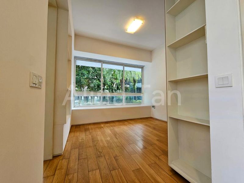 3 Bed Condo for Rent in  The Sorrento - Image 6
